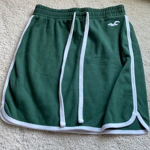 hollister green skirt
